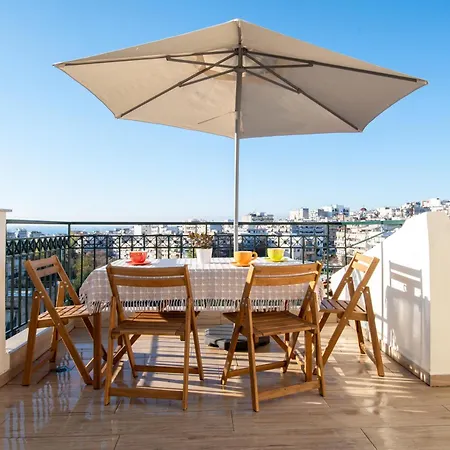Sunset Rooftop Apartment *